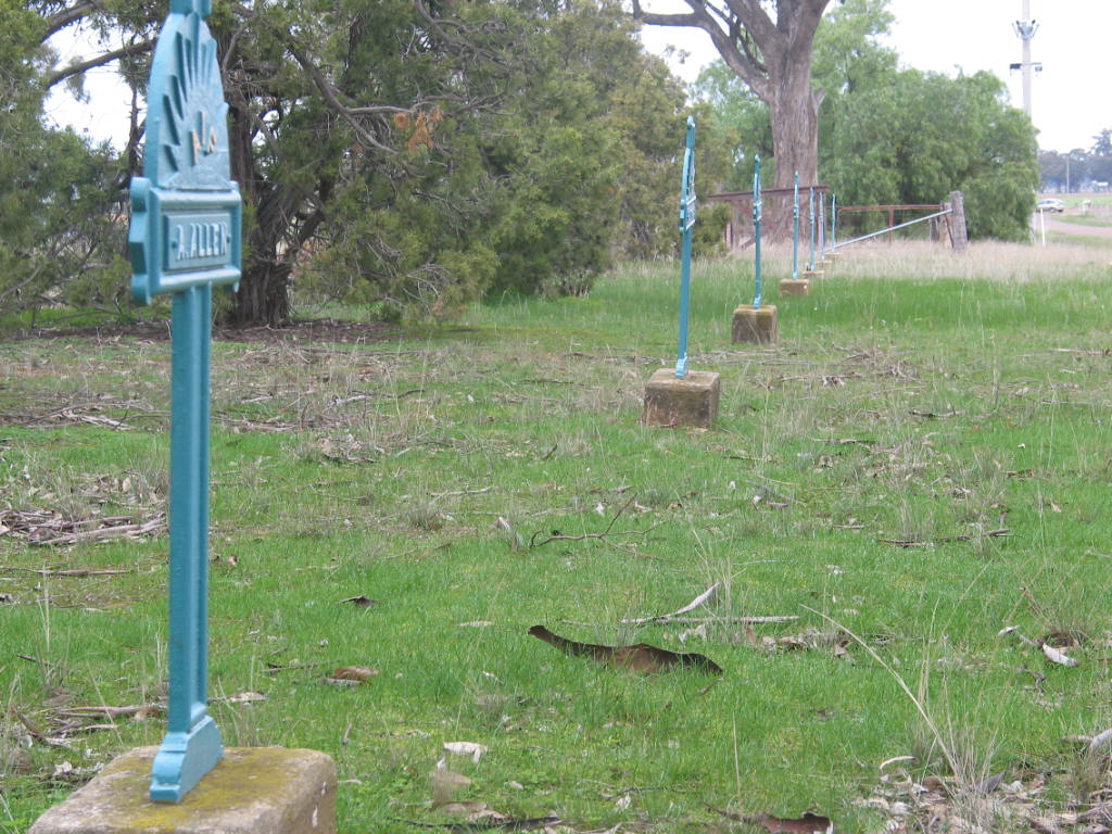 Woodvale Memorial Avenue